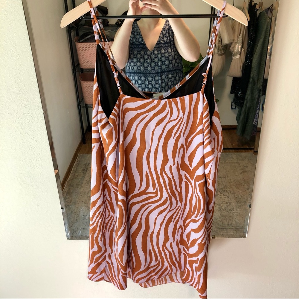 Dress - Picture 4 of 8